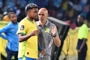Mamelodi Sundowns under pressure despite being log leaders as rivals close gap